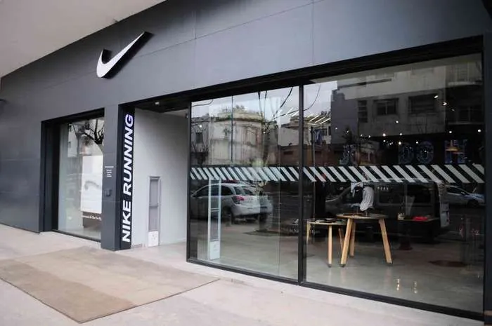Façade de la boutique Nike / Urban Jungle à Casablanca
